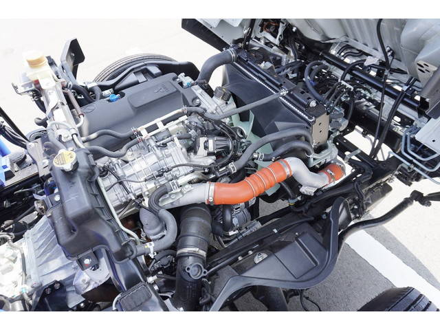 三菱ふそうキャンタークレーン4段小型（2t・3t）[写真13]