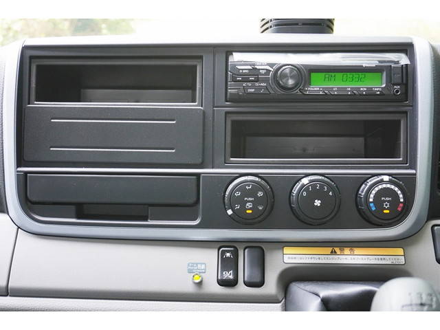 三菱ふそうキャンタークレーン4段小型（2t・3t）[写真25]