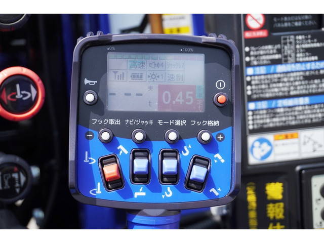 三菱ふそうキャンタークレーン4段小型（2t・3t）[写真09]