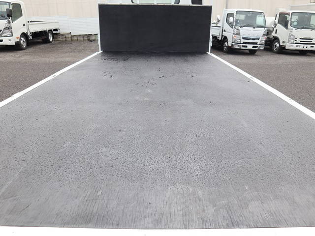 三菱ふそうキャンター平ボディ小型（2t・3t）[写真13]