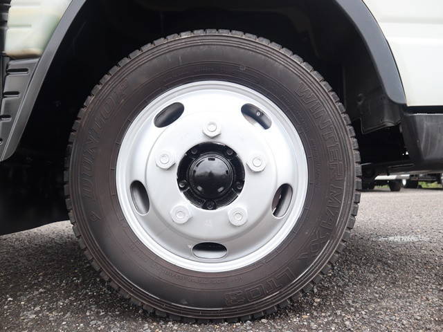 三菱ふそうキャンター平ボディ小型（2t・3t）[写真21]