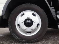 三菱ふそうキャンター平ボディ小型（2t・3t）[写真24]