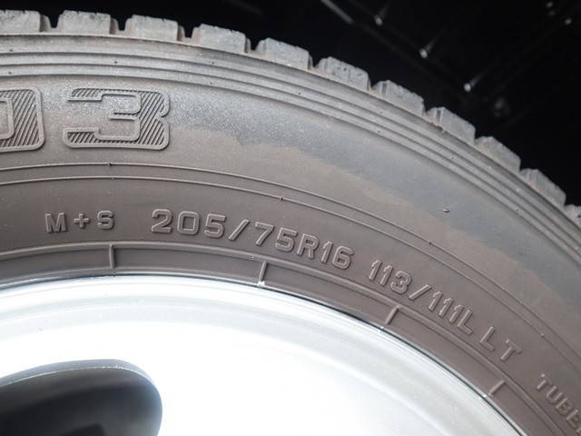 三菱ふそうキャンター平ボディ小型（2t・3t）[写真25]