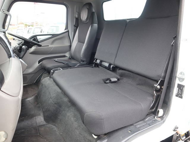 三菱ふそうキャンター平ボディ小型（2t・3t）[写真34]