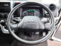 三菱ふそうキャンター平ボディ小型（2t・3t）[写真35]