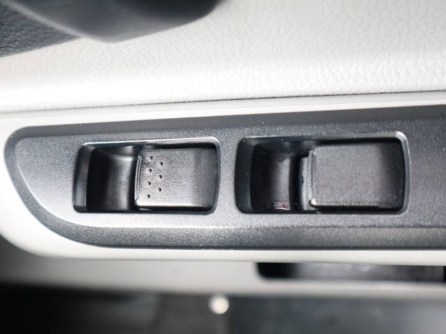 三菱ふそうキャンター平ボディ小型（2t・3t）[写真40]