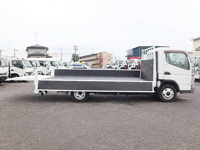 三菱ふそうキャンター平ボディ小型（2t・3t）[写真06]
