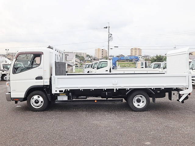 三菱ふそうキャンター平ボディ小型（2t・3t）[写真07]