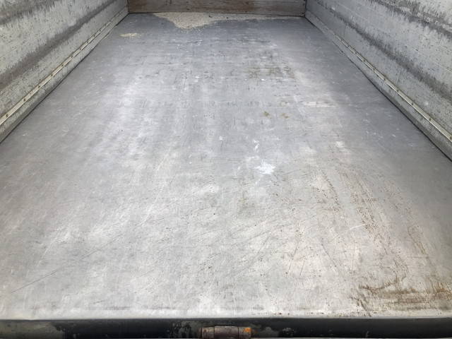 いすゞエルフアルミブロック小型（2t・3t）[写真11]