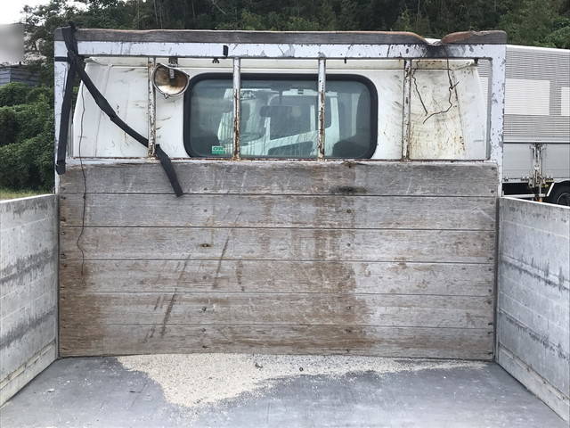 いすゞエルフアルミブロック小型（2t・3t）[写真12]