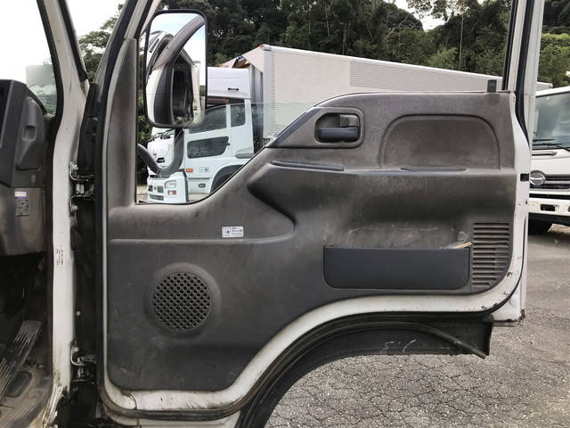 いすゞエルフアルミブロック小型（2t・3t）[写真24]