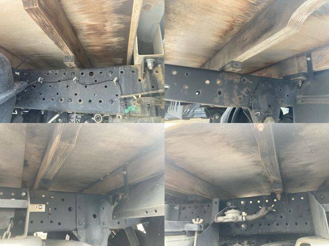 いすゞエルフ平ボディ小型（2t・3t）[写真17]