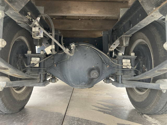 いすゞエルフ平ボディ小型（2t・3t）[写真18]