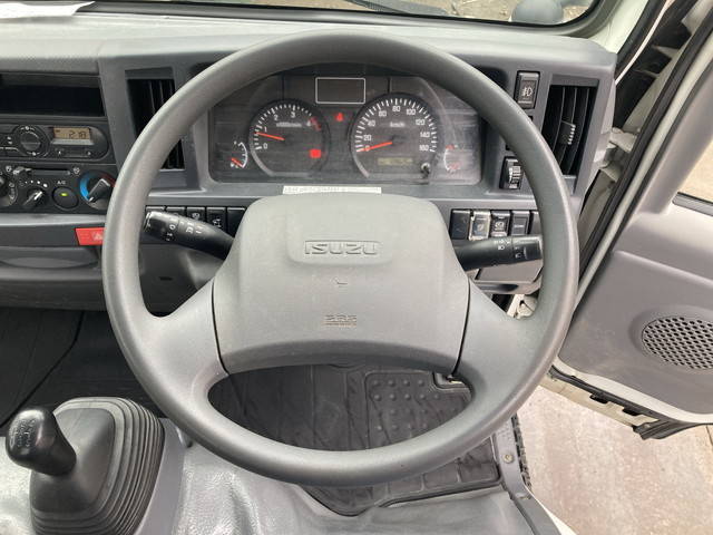 いすゞエルフ平ボディ小型（2t・3t）[写真28]