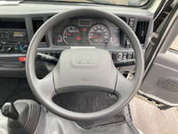 いすゞエルフ平ボディ小型（2t・3t）[写真28]