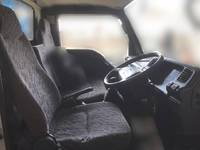 日産アトラス平ボディ小型（2t・3t）[写真16]