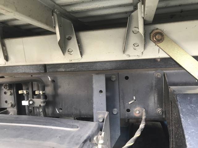 日産アトラス平ボディ小型（2t・3t）[写真09]