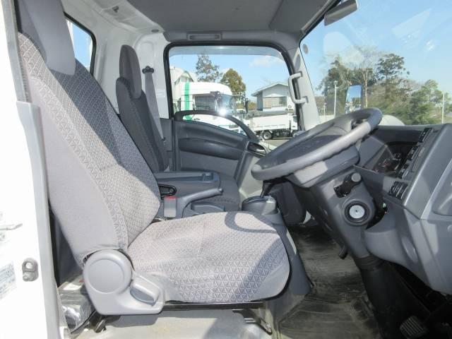 いすゞエルフ平ボディ小型（2t・3t）[写真13]