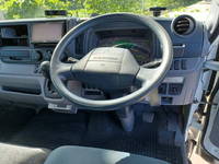 三菱ふそうキャンター平ボディ小型（2t・3t）[写真18]