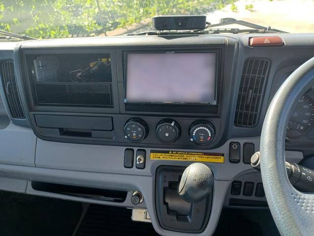 三菱ふそうキャンター平ボディ小型（2t・3t）[写真19]