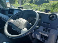 三菱ふそうキャンター平ボディ小型（2t・3t）[写真21]