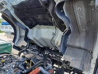 三菱ふそうキャンター平ボディ小型（2t・3t）[写真32]