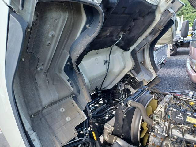 三菱ふそうキャンター平ボディ小型（2t・3t）[写真36]