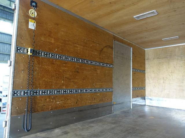 三菱ふそうキャンターアルミバン小型（2t・3t）[写真11]