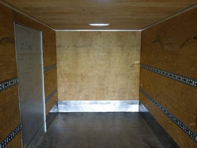 三菱ふそうキャンターアルミバン小型（2t・3t）[写真13]