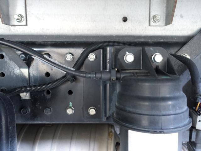 三菱ふそうキャンターアルミバン小型（2t・3t）[写真18]