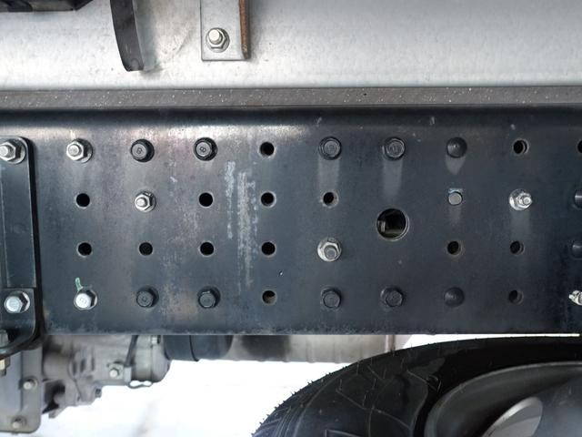 三菱ふそうキャンターアルミバン小型（2t・3t）[写真19]