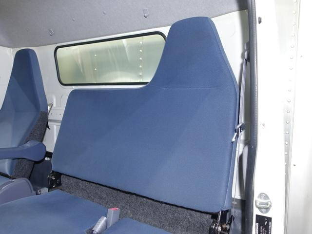 三菱ふそうキャンターアルミバン小型（2t・3t）[写真29]