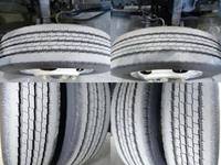 三菱ふそうキャンターアルミバン小型（2t・3t）[写真40]