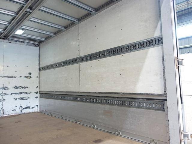 三菱ふそうキャンターアルミウイング小型（2t・3t）[写真10]