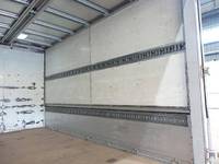 三菱ふそうキャンターアルミウイング小型（2t・3t）[写真10]