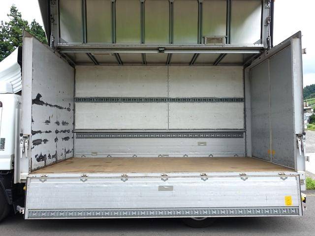 三菱ふそうキャンターアルミウイング小型（2t・3t）[写真14]