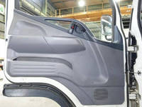 三菱ふそうキャンターアルミウイング小型（2t・3t）[写真36]