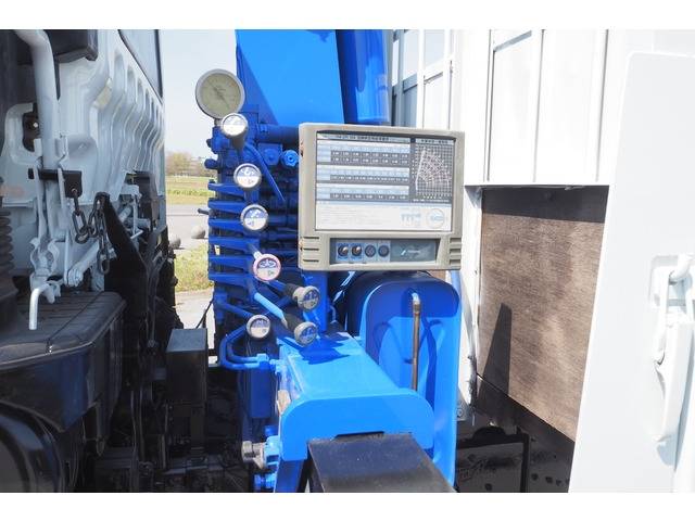 三菱ふそうファイタークレーン4段中型（4t）[写真11]