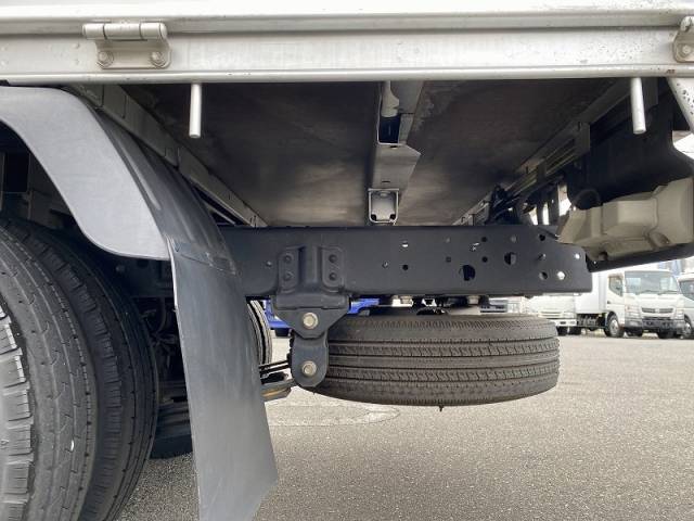 トヨタトヨエース平ボディ小型（2t・3t）[写真18]