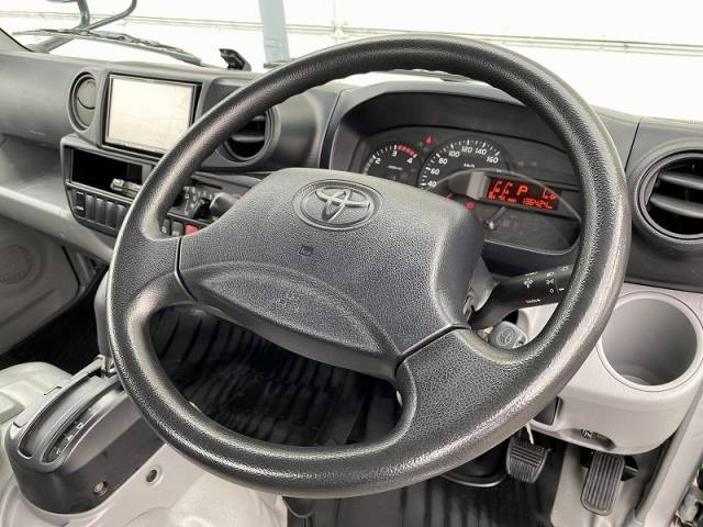 トヨタトヨエース平ボディ小型（2t・3t）[写真25]