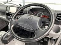 トヨタトヨエース平ボディ小型（2t・3t）[写真25]