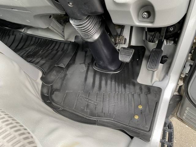 トヨタトヨエース平ボディ小型（2t・3t）[写真28]