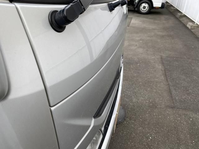 トヨタトヨエース平ボディ小型（2t・3t）[写真33]