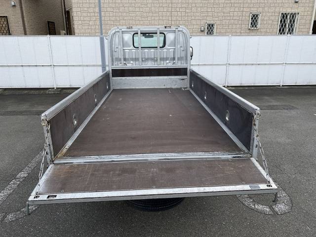トヨタトヨエース平ボディ小型（2t・3t）[写真07]