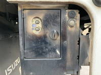 いすゞエルフ平ボディ小型（2t・3t）[写真18]