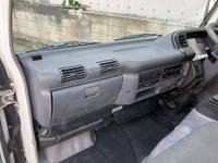 いすゞエルフ平ボディ小型（2t・3t）[写真31]