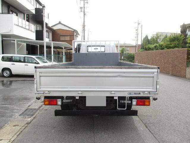 トヨタダイナ平ボディ小型（2t・3t）[写真06]