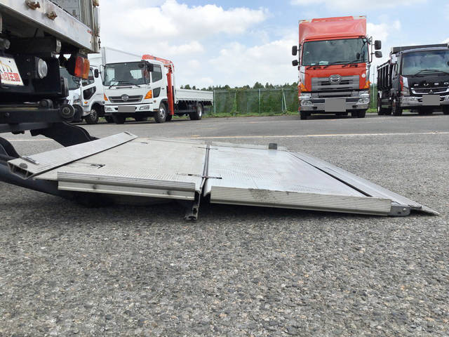 日野レンジャー冷凍車（冷蔵車）中型（4t）[写真11]