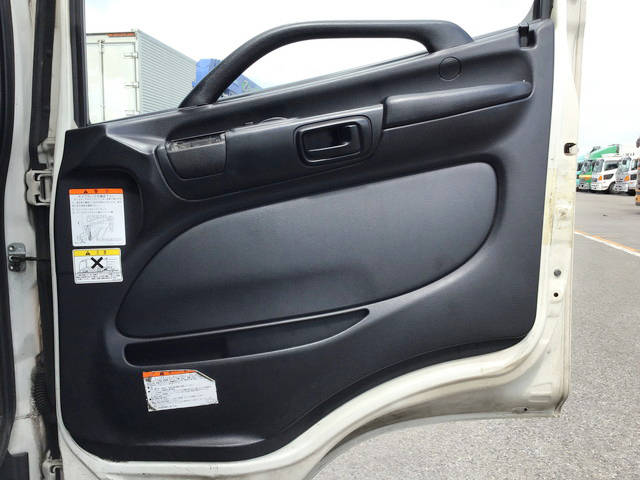 日野レンジャー冷凍車（冷蔵車）中型（4t）[写真27]