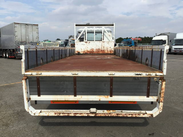 いすゞフォワード平ボディ中型（4t）[写真12]